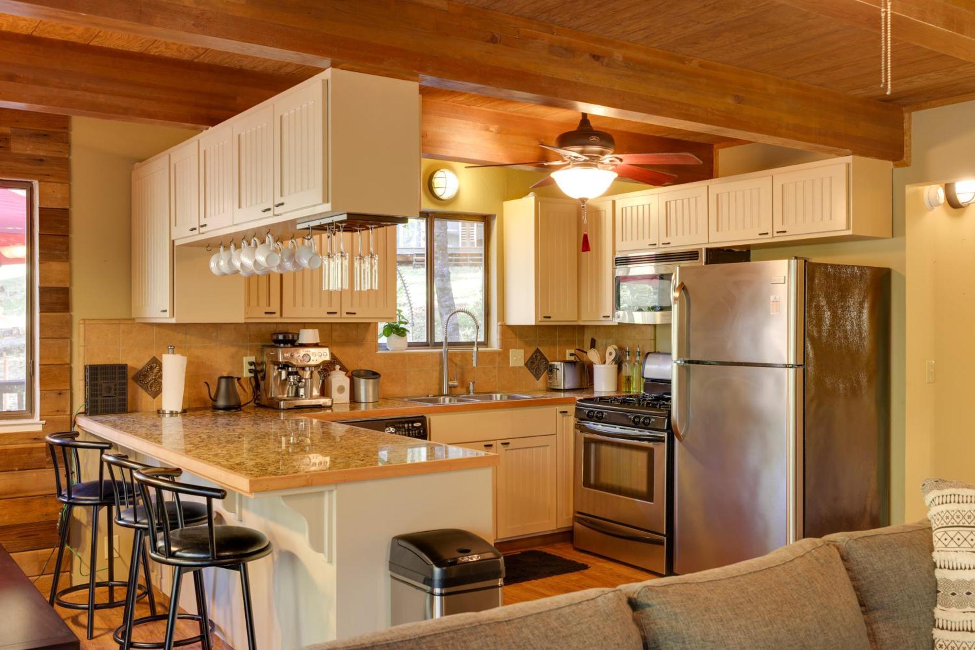 Spacious Groveland Cabin With Wraparound Deck! Экстерьер фото