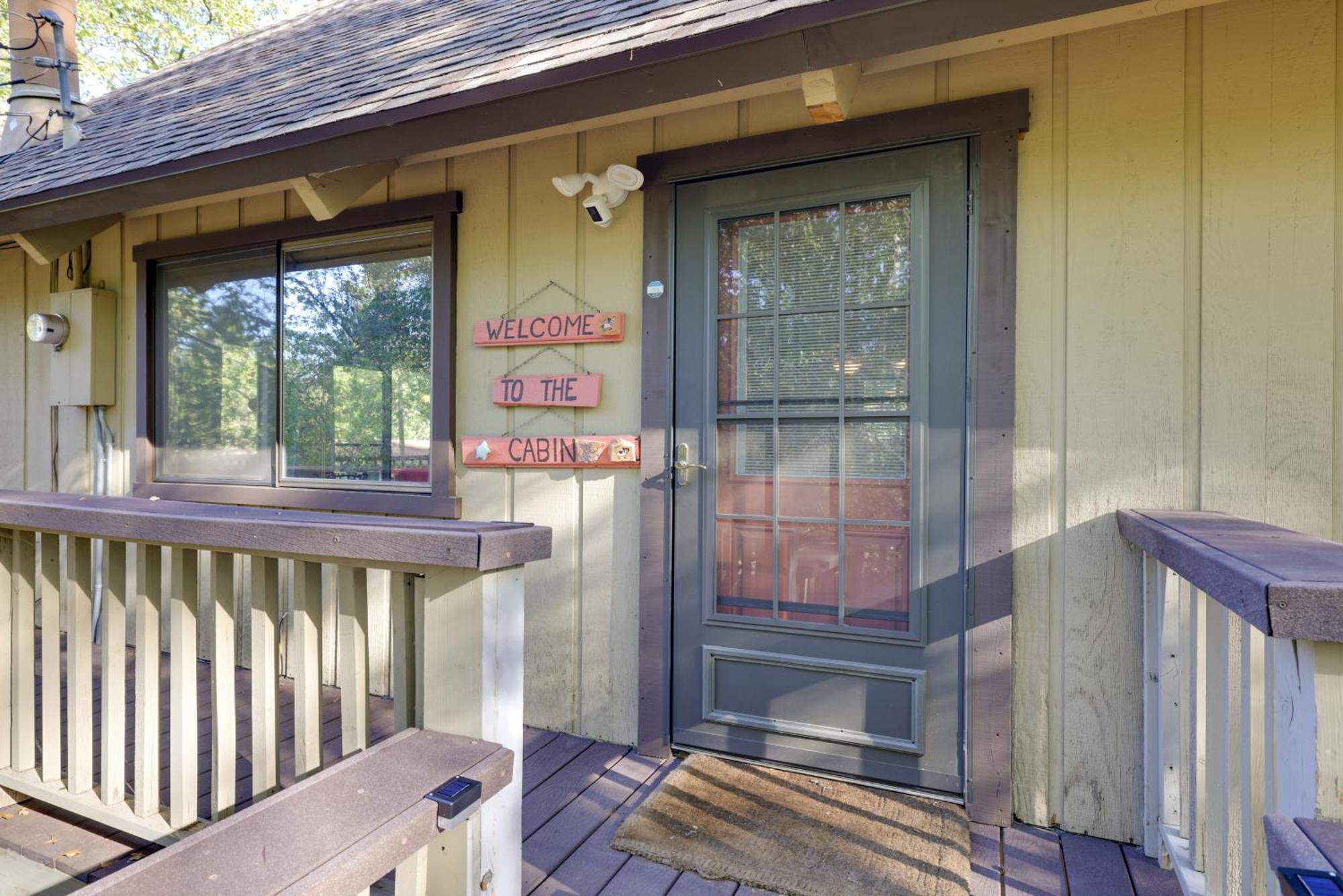 Spacious Groveland Cabin With Wraparound Deck! Экстерьер фото